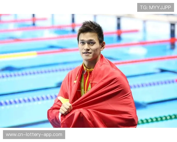 孙杨力压群雄夺得1500米金牌精彩瞬间回顾赛场内外的激烈对决